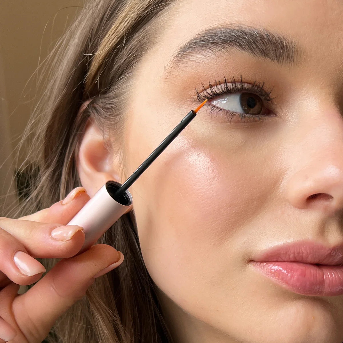 LOUVÉ LASH SERUM
